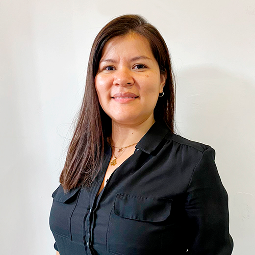 Claudia Bazán.jpg